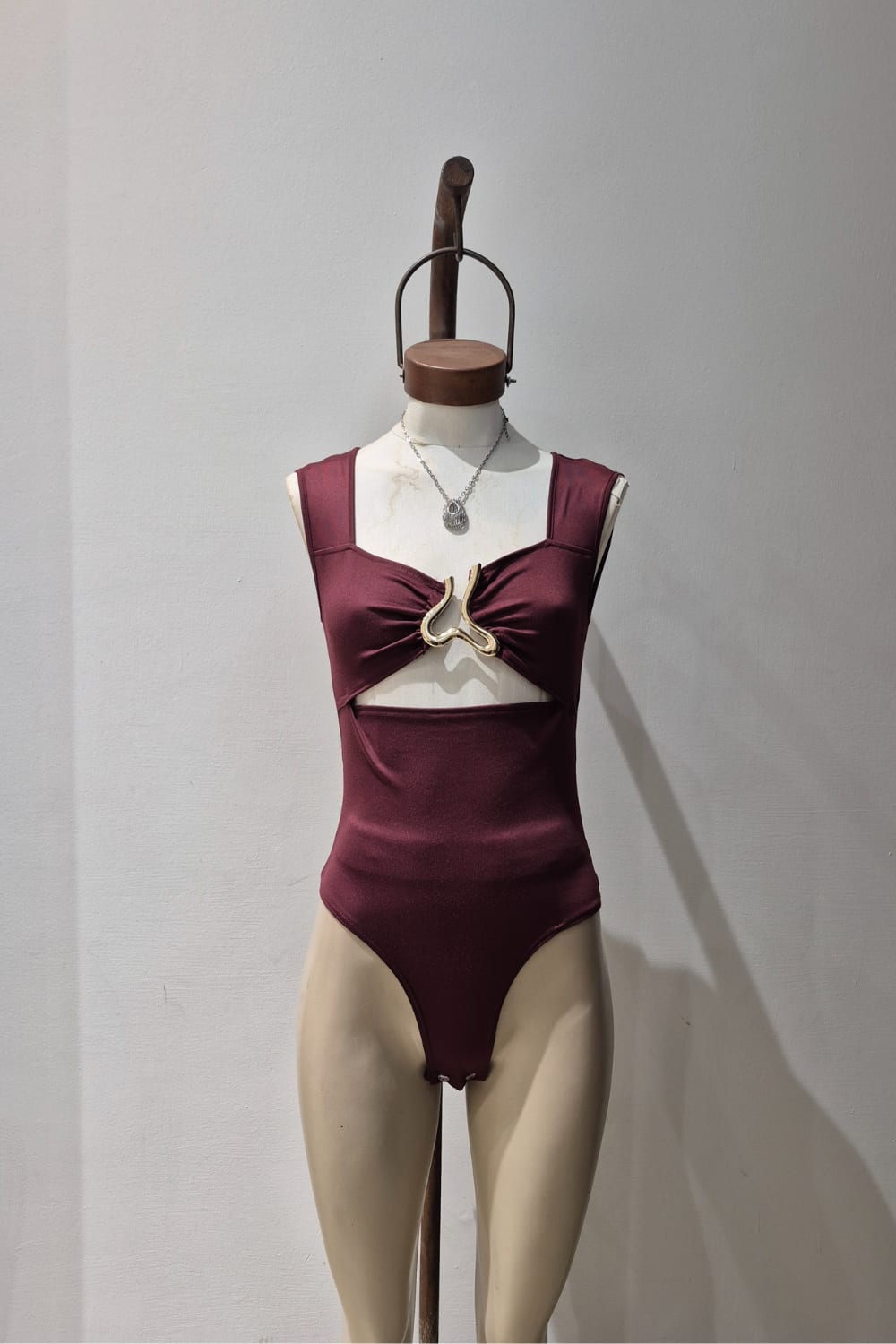 BODY ICONIC